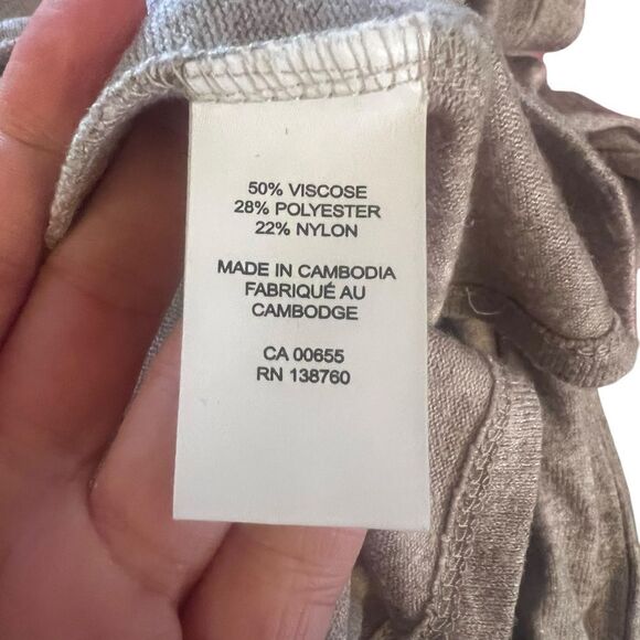 3 for $30! RW& CO light brown knit long sleeve top - Picture 5 of 8